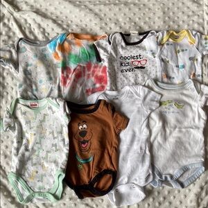 8 pack 0-3 month onesies
